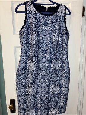 Tommy Hilfiger Navy and White Sleeveless Patterned Sheath Dress